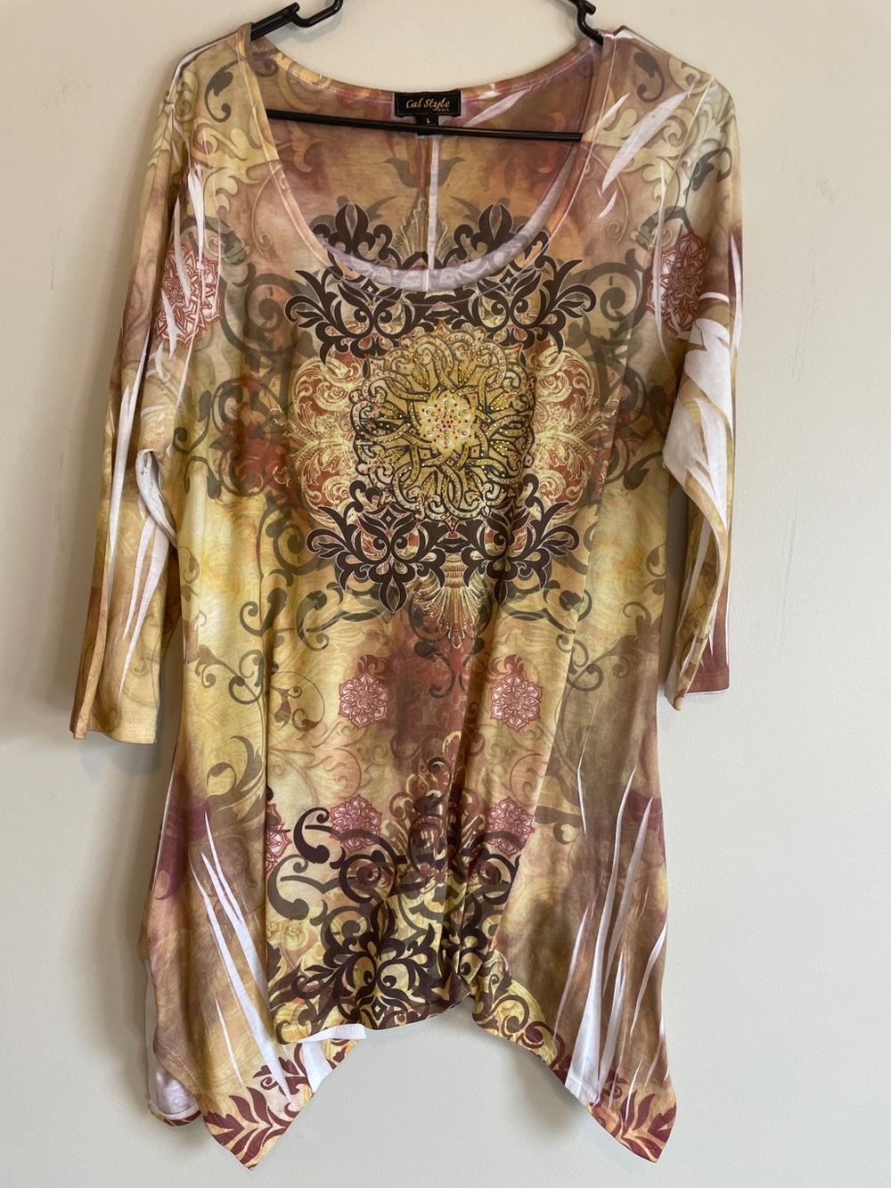 Cal Style Women's Floral Medallion Tunic Top - Yellow Brown